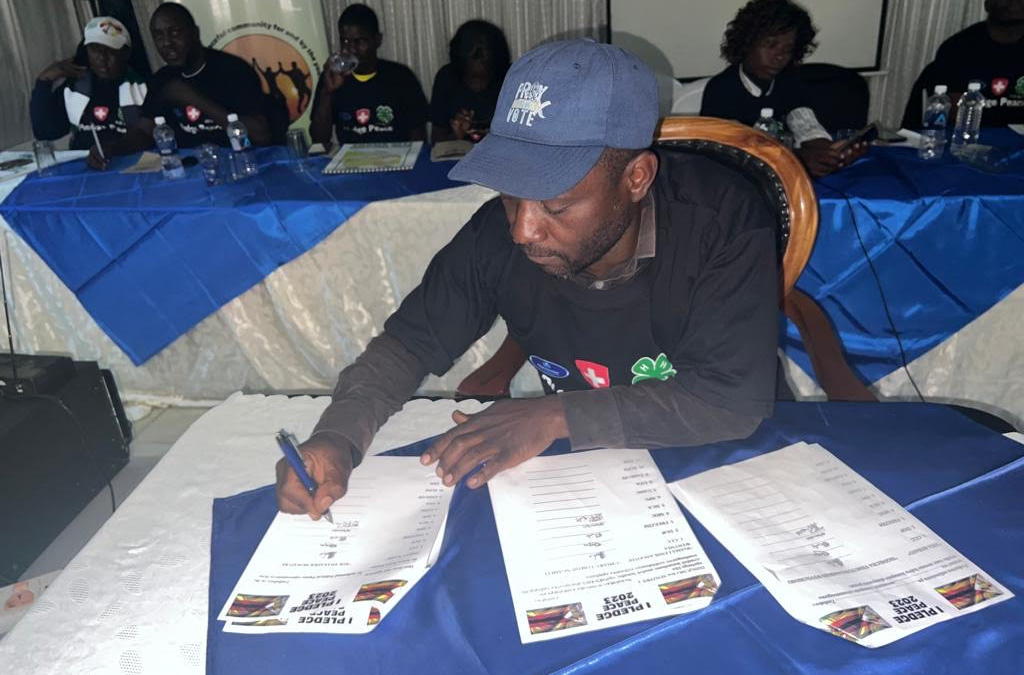 Parties embrace and sign Peace Pledge in Masvingo